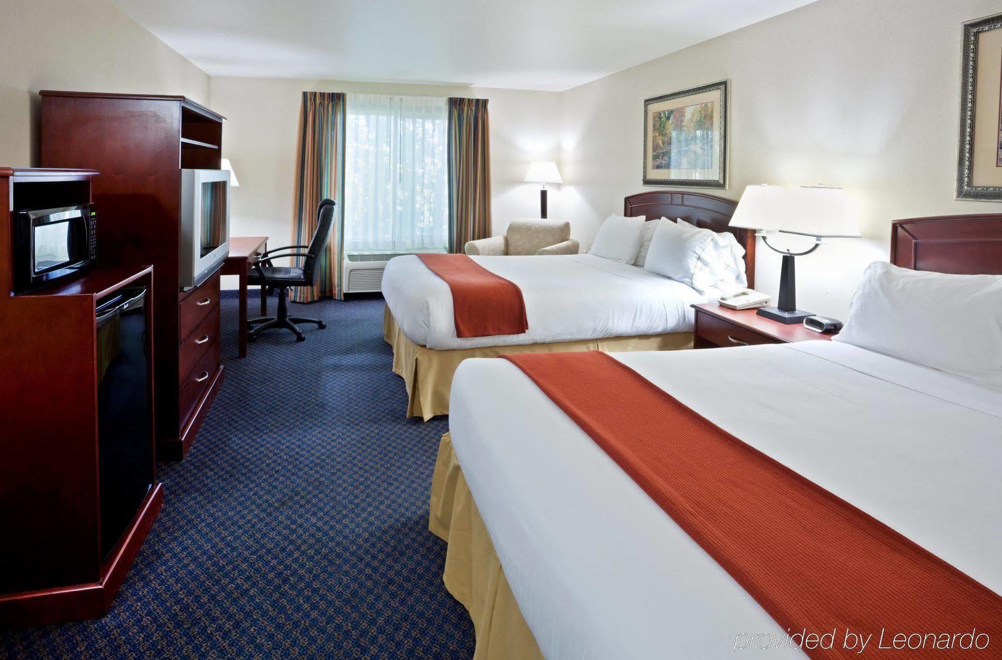 Holiday Express By Ihg